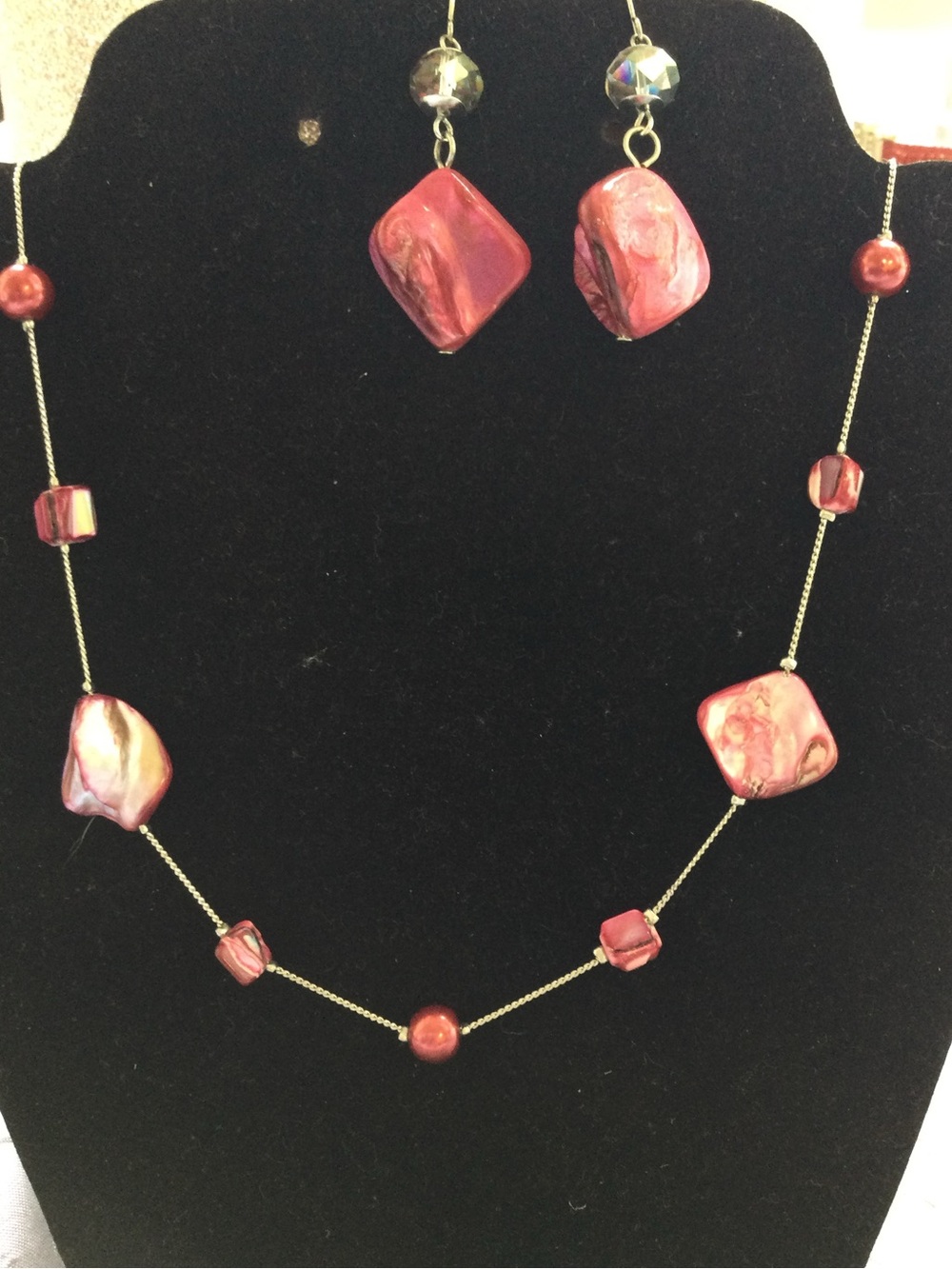 Pink Shell Necklace & Earrings Set
